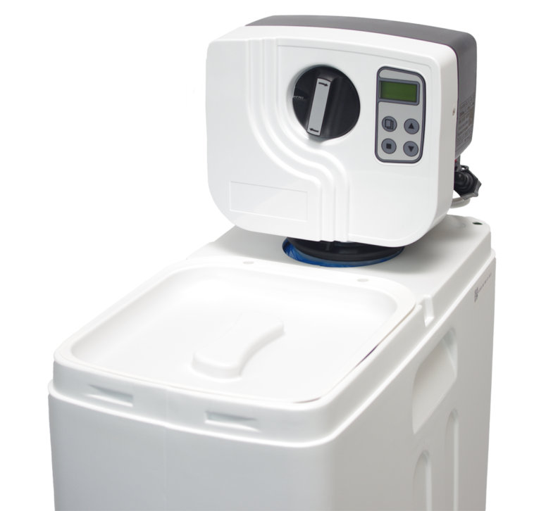 Vanne BNT-1650 de l'adoucisseur Ideal — couvercle ouvert montrant l'écran LCD et les commandes